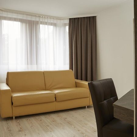 H+ Hotel Nuernberg Экстерьер фото