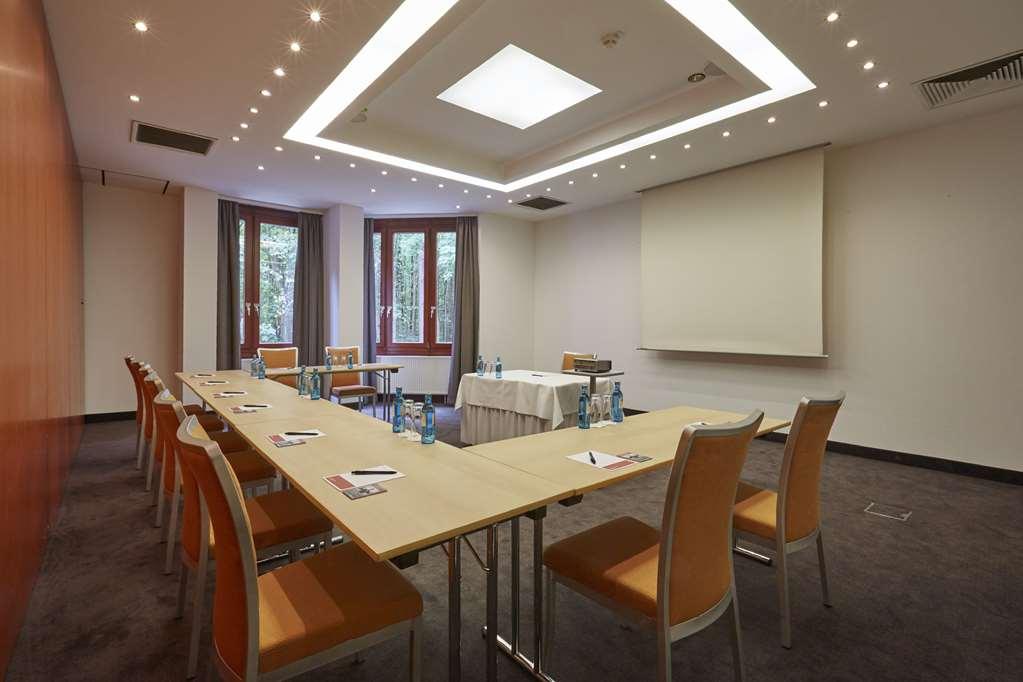 H+ Hotel Nuernberg Удобства фото