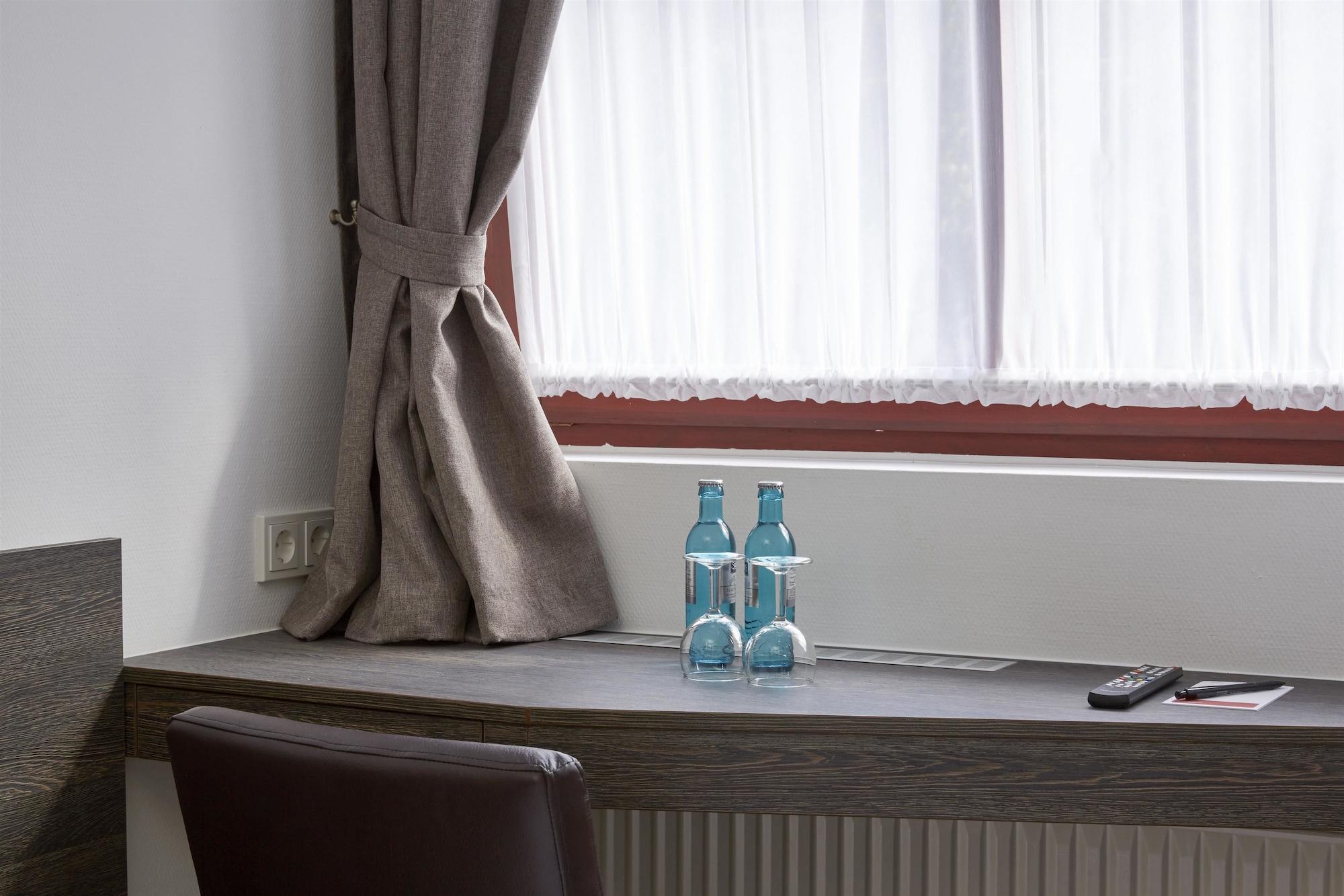 H+ Hotel Nuernberg Экстерьер фото