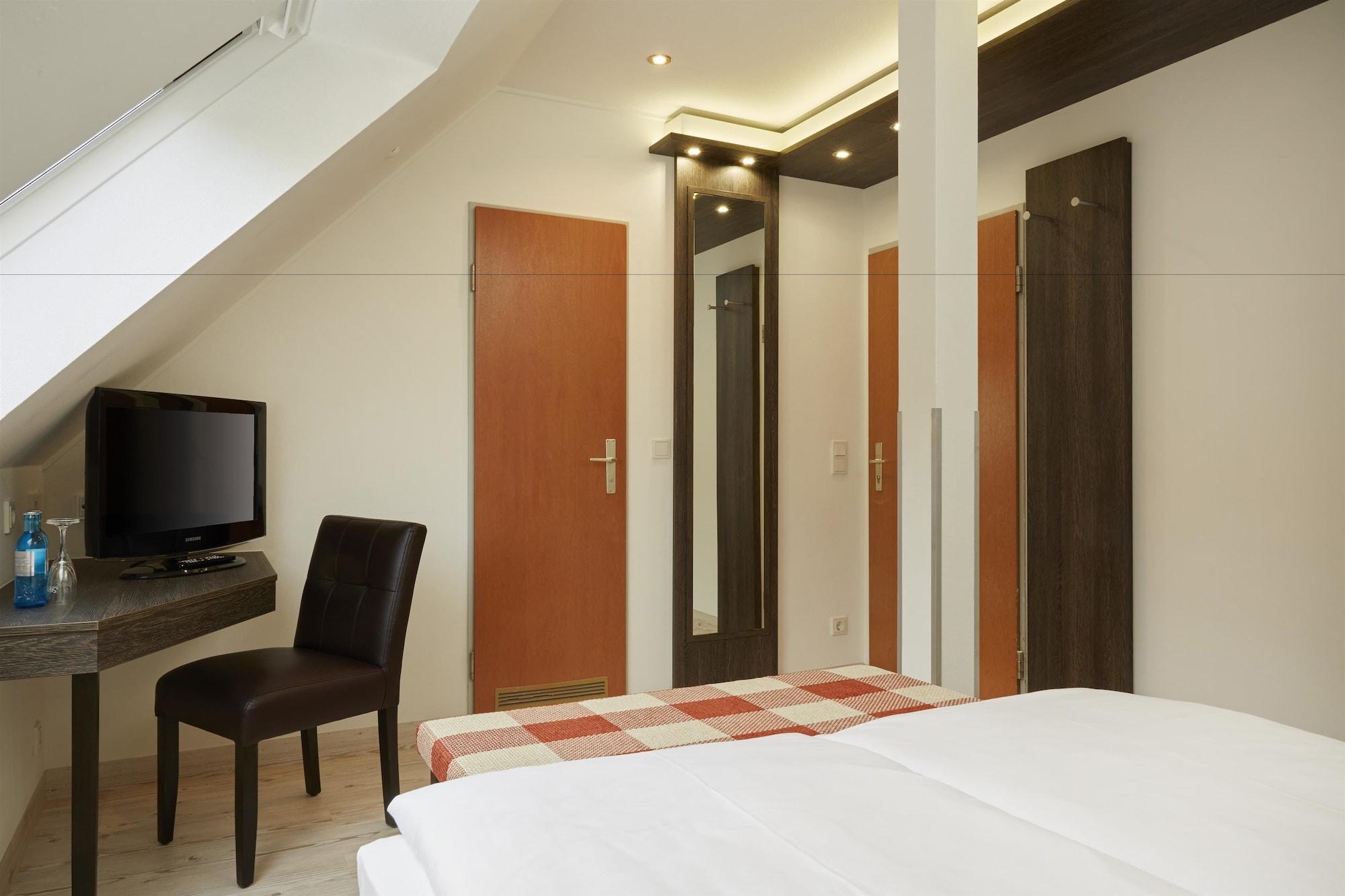 H+ Hotel Nuernberg Экстерьер фото