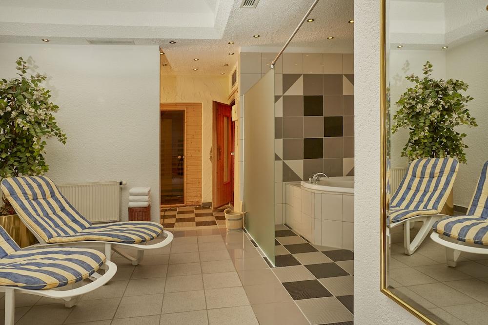 H+ Hotel Nuernberg Экстерьер фото