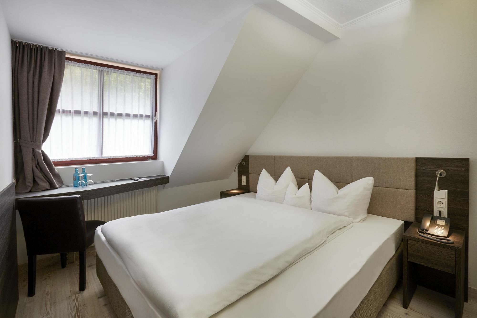 H+ Hotel Nuernberg Экстерьер фото