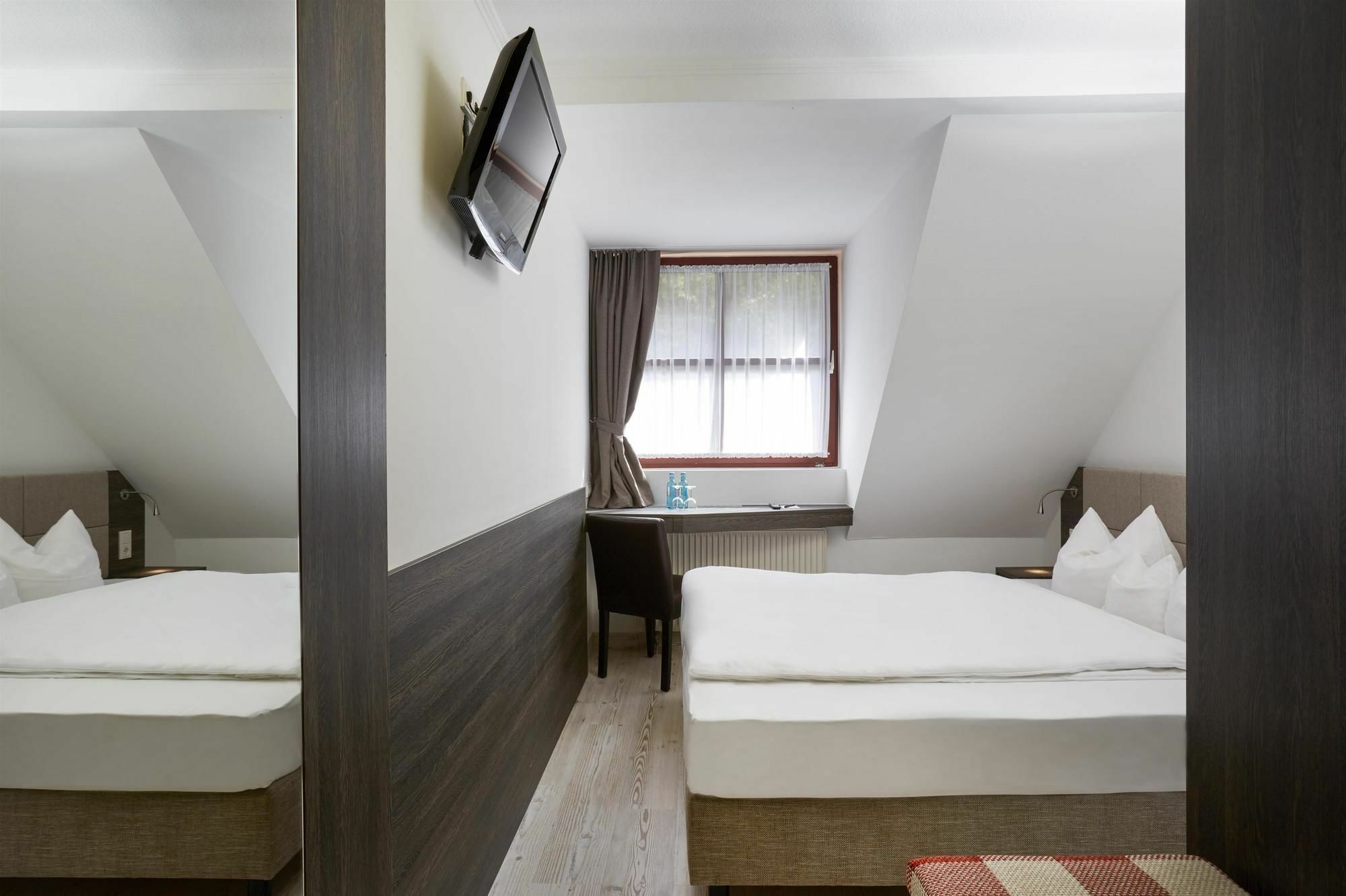 H+ Hotel Nuernberg Экстерьер фото